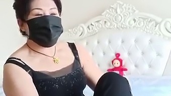 Olgun Asyalı Milf Islanıyor Ve Vahşi