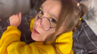 A Seductive Teen With A Tight Ass Blows Me In Vr And Gets My Load On Her Pretty Feet