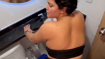 A Chance Encounter Leads To Passionate Anal And Deepthroat With A Natural Colombian Beauty