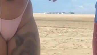 Ho Fatto Sentire Le Mie Tette Al Ragazzo Giovane In Spiaggia E Mi Sono Presa Anche Il Suo Cazzo